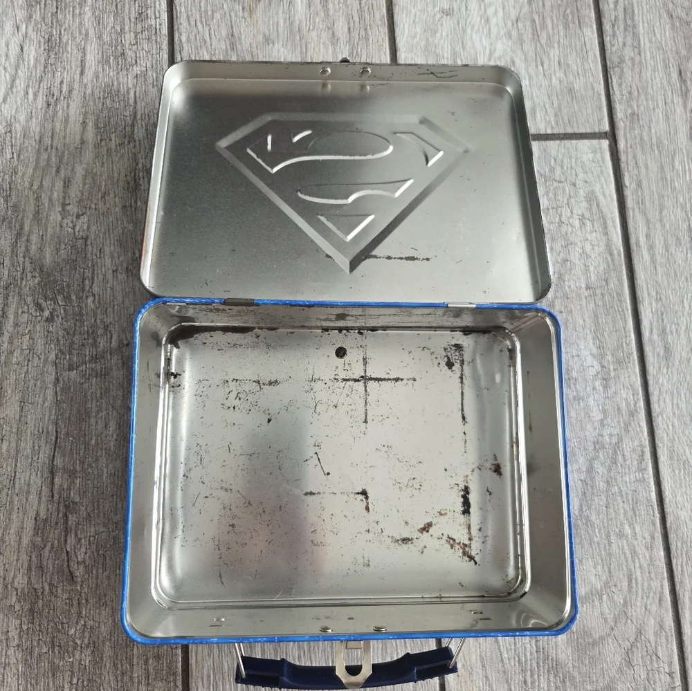 Superman‎ Metal Lunch Box Tin Blue Vintage Style Scratches Rare DC Comics 2006
